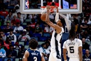 杜林：文班作为中锋打法像分卫 同时他护筐像马努特-波尔