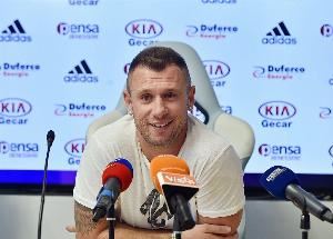 卡萨诺：阿莱格里的球队进一个球后就全线退守，他不会让球员变好图片