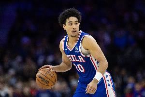 Scotto:76人已经执行麦凯恩26-27赛季价值442万的球队选项